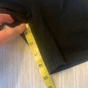 Aritzia hi-rise 5” short size small